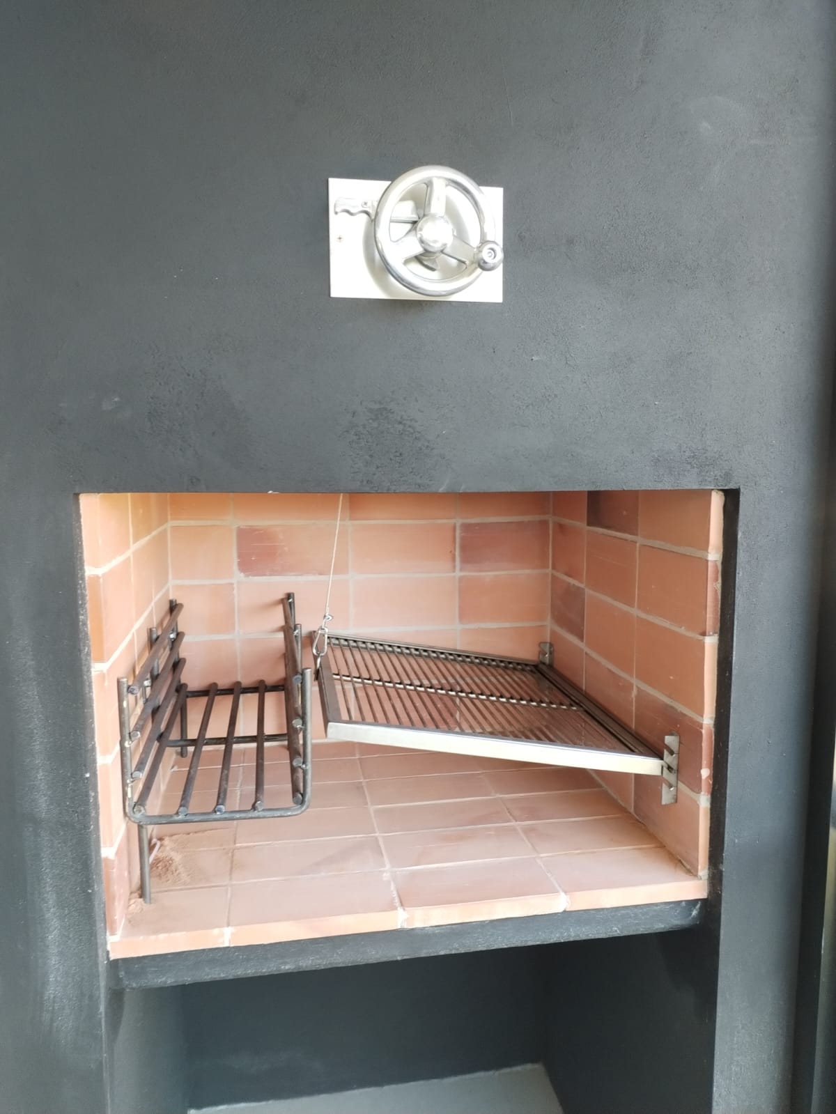 Parrilla Fija Aprox. 80 a 90 cm